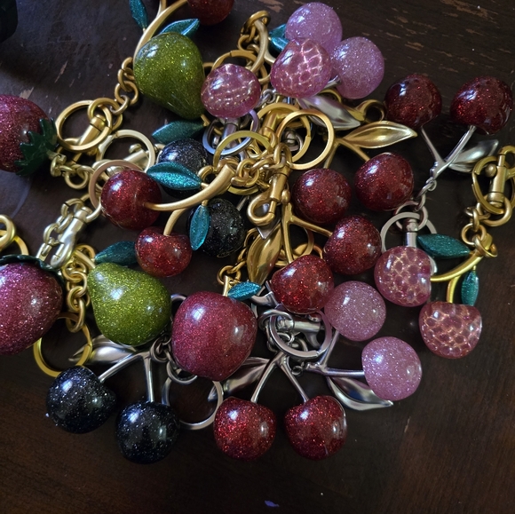 Cherry or Pear Charm winners choice - Picture 7 of 7